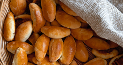 Speķa pīrādziņi.