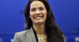 Nensija Kerigana. Nensija Kerigana.