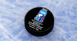 Pasaules hokeja čempionāta oficiālā ripa.