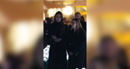 Ekrānuzņēmums no dārza apmeklējuma video.