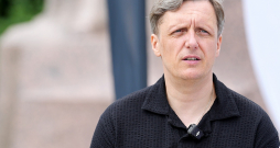 Edgars Jaunups cer pacelt basketbola klubu "VEF Rīga" jaunā līmenī. Edgars Jaunups cer pacelt basketbola klubu "VEF Rīga" jaunā līmenī.