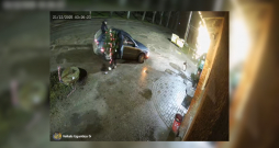 Ekrānuzņēmums no videonovērošanas kameras ieraksta.