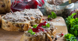 Vistas aknu pastēte.