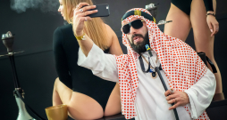 Visbiežāk tomēr meitenes iepriekš nebrīdina par pilnībā visu, kas viņas sagaida šeihu apmaksātajās izklaidēs. Ilustratīvs attēls.