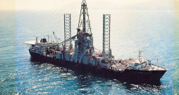 Zemūdenes K-129 izcelšanai tika uzbūvēts speciāls kuģis “Hughes Glomar Explorer”.