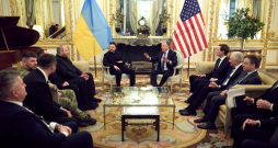 Ukrainas delegācija Baltajā namā. Stīvs Vitkofs un V. Zelenskis. 