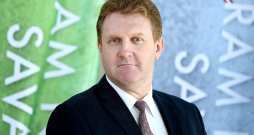 Latvijas Lauku konsultāciju un izglītības centra valdes priekšsēdētājs Mārtiņš Cimermanis: "Zemniekiem ir jābūt iespējai sazināties ar speciālistiem, izrunāt savu problēmu un saņemt atbalstu, padomu, kā radušos problēmu risināt."