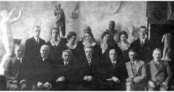 A. Tentelis vēsturnieku un valodnieku vidū 20. gs. 30. gadu beigās.