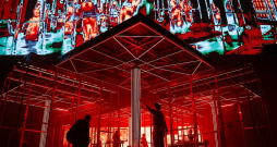 Skats no Dailes teātra visu laiku dārgākā iestudējuma – Lukaša Tvarkovska izrādes "Orākuls".