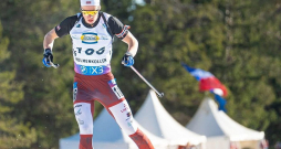 No Riharda Lozbera Madonā gaida cīņu par medaļām, bet 16 gadus vecais biatlonists ir piezemēts – jāizdara labākais, uz ko tajā dienā būs spējīgs. "Smeceres sila" trasi viņš raksturo kā dinamisku un sev tīkamu.