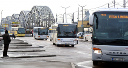 Sabiedriskais transports Rīgas autoostā.