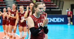 Volejboliste Anija Jurdža.