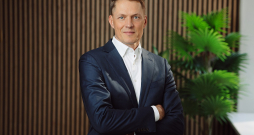 Vīgants Radziņš, AS "Sadales tīkls" valdes loceklis un attīstības direktors: "Piešķirto finansējumu izmantosim projektiem, kas palīdzēs celt elektrotīkla jaudu Vidzemes piekrastē un Saldus novadā." Vīgants Radziņš, AS "Sadales tīkls" valdes loceklis un attīstības direktors: "Piešķirto finansējumu izmantosim projektiem, kas palīdzēs celt elektrotīkla jaudu Vidzemes piekrastē un Saldus novadā."