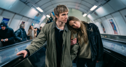 Chris Noah (no kreisās). Chris Noah (no kreisās).