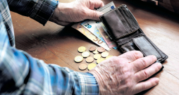 Nauda, pensija. Ilustratīvs attēls.