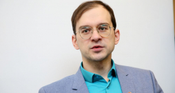 Raivis Zeltīts: "Manās acīs "Progresīvie" nav ne ar ko labāki par atklāti prokremliskiem spēkiem. Tā ir cita, galēji kreisa ideoloģiskā ievirze, bet tas rezultāts tāpat ved uz Latvijas kā nacionālas valsts galu."