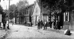 Sasmaka 20. gs. 20. gados.