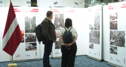 Barikāžu 35 gadu atceres izstādes atklāšana Eiropas parlamentā. Barikāžu 35 gadu atceres izstādes atklāšana Eiropas parlamentā.