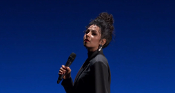 "Kaut kaili". "Kaut kaili".