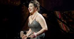 Koncertprogrammā "Volfgangam Amadejam Mocartam – 270", kas skanēs piektdien, 6. februārī, Rīgas Kongresu namā, piedalīsies arī soprāns Katrīna Paula Felsberga.