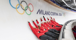 Latvijas kamaniņu sporta dalībnieki Kortīnas trasē.