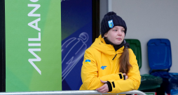 Ukrainas skeletona komanda skeletona trasē Kortīnā pēc Starptautiskās Olimpiskās komitejas lēmuma diskvalificēt Ukrainas skeletonistu Vladislavu Heraskeviču no 2026. gada Milānas un Kortīnas ziemas olimpiskajām spēlēm Itālijā, kurš atteicās mainīt ķiveri, uz kuras attēloti vairāk nekā 20 ukraiņu sportisti un treneri, kas nogalināti Krievijas uzsāktajā karā.