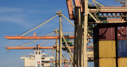 Prognozē, ka ES ikgadējais eksports uz "Mercosur" valstīm varētu pieaugt līdz pat 39% un Eiropā papildus ļautu radīt vairāk nekā 440 000 darba vietu. Prognozē, ka ES ikgadējais eksports uz "Mercosur" valstīm varētu pieaugt līdz pat 39% un Eiropā papildus ļautu radīt vairāk nekā 440 000 darba vietu.