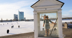 Cilvēki uz Daugavas ledus 2026. gada 3. februārī.