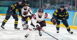 2026. gada Milānas un Kortīnas ziemas olimpisko spēļu izslēgšanas turnīra pirmās kārtas spēle starp Latvijas un Zviedrijas hokeja valstsvienībām Milānā.