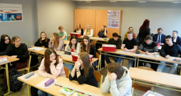 Kuldīgas centra vidusskola.