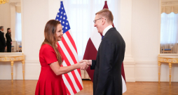 Valsts prezidentam Edgaram Rinkēvičam akreditācijas vēstuli iesniegusi V.E. Amerikas Savienoto Valstu ārkārtējā un pilnvarotā vēstniece Latvijas Republikā Melisa Ardžirosa.