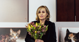 Žurnāliste Ērika Šmeļkova savas grāmatas "Slepenā aģente Fifī. Latviete, kura mainīja likteņus" prezentācijas pasākumā.