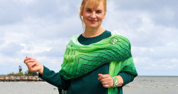 Adīts plecu lakats.