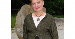 Dažādos rakstos adītā jaka. Dažādos rakstos adītā jaka.