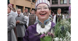 Madonas novada Kultūras centra kultūras projektu vadītāja metodiskā darbā, režisore Ināra Cakule.