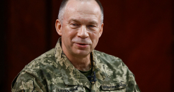 Ukrainas armijas virspavēlnieks Oleksandrs Sirskis. Ukrainas armijas virspavēlnieks Oleksandrs Sirskis.
