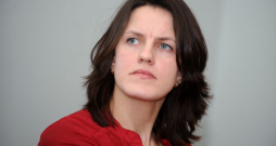 Latvijas Ģimenes ārstu asociācijas prezidente Alise Nicmane-Aišpure. Latvijas Ģimenes ārstu asociācijas prezidente Alise Nicmane-Aišpure.