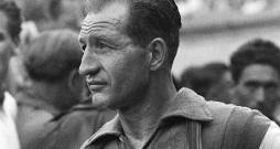 Riteņbraucējs ar boksera seju – sportista karjeru Džino Bartali noslēdza 40 gadu vecumā, bet mūžībā viņš devās 2000. gadā pēc sirdslēkmes.