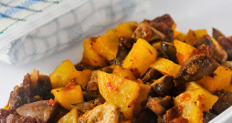 Vistu aknas ar kartupeļiem.