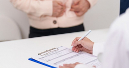 Izteikti simptomi liecina, ka nieru slimība jau ir progresējusi.