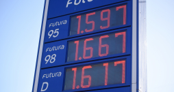 Degvielas cenas "Neste" uzpildes stacijā 4. martā. Degvielas cenas "Neste" uzpildes stacijā 4. martā.