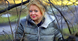 Leonarda Ķestere-Kļaviņa: "Esmu lepna par mūsu brīnišķīgajiem operas solistiem, par izcilajiem pianistiem, par kora mūziku, par mūsu diriģentiem. Priecājos, cik brīnišķīgi turpinās mākslas starptautiskās saites."