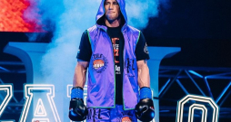 Kristaps Zīle pirms skandalozās cīņas izpārdotā Rīgas arēnā pret Zauru Džavadovu. Abi Latvijas spilgtie kikbokseri septembrī plāno aizvadīt revanša dueli.