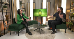 Attiecību treneris Kristaps Ozoliņš konfrontē Agritu Bindri par viņas attiecībām.