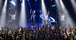 Grupas "100Debija" un "Otra Puse" dubultkoncerts Valmierā. Grupas "100Debija" un "Otra Puse" dubultkoncerts Valmierā.