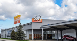 "SKY" lielveikals Kārļa Ulmaņa gatvē.