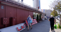 Ēka pie Stacijas laukuma, 13. janvāra ielā 2A. Ēka pie Stacijas laukuma, 13. janvāra ielā 2A.