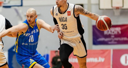 Kristaps Ķilps (no labās) pret Robertu Bērzi, "VEF Rīga" pret "Ventspili" – Latvijas un Igaunijas līgas ceturtdaļfināla īpašais duelis.