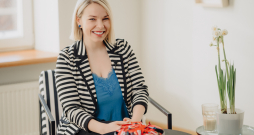 Dziedātāja Ieva Sutugova.