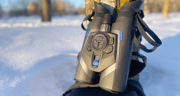 Binoklim ir 50 milimetru objektīva lēcas. Binoklim ir 50 milimetru objektīva lēcas.